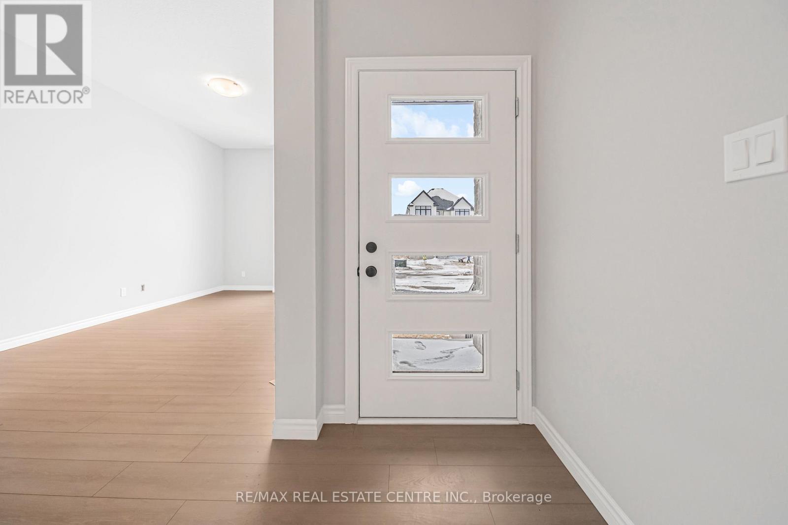 29 Bean Street, Brant, Ontario  N3L 0J4 - Photo 5 - X12954528