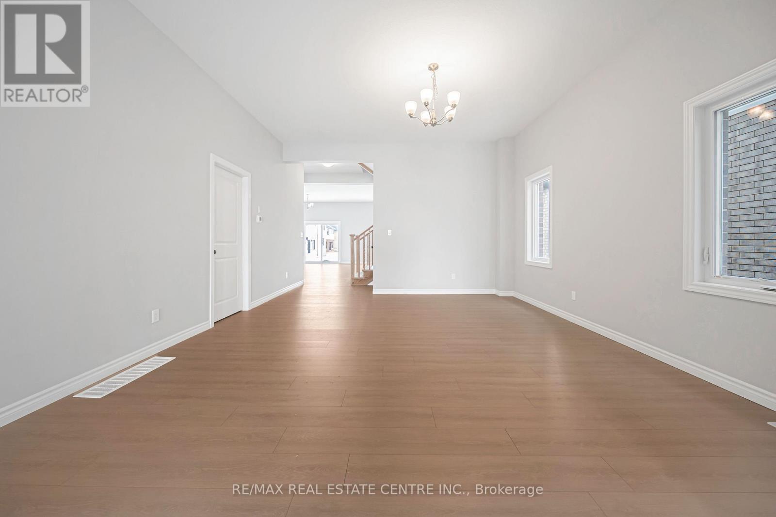 29 Bean Street, Brant, Ontario  N3L 0J4 - Photo 7 - X12954528