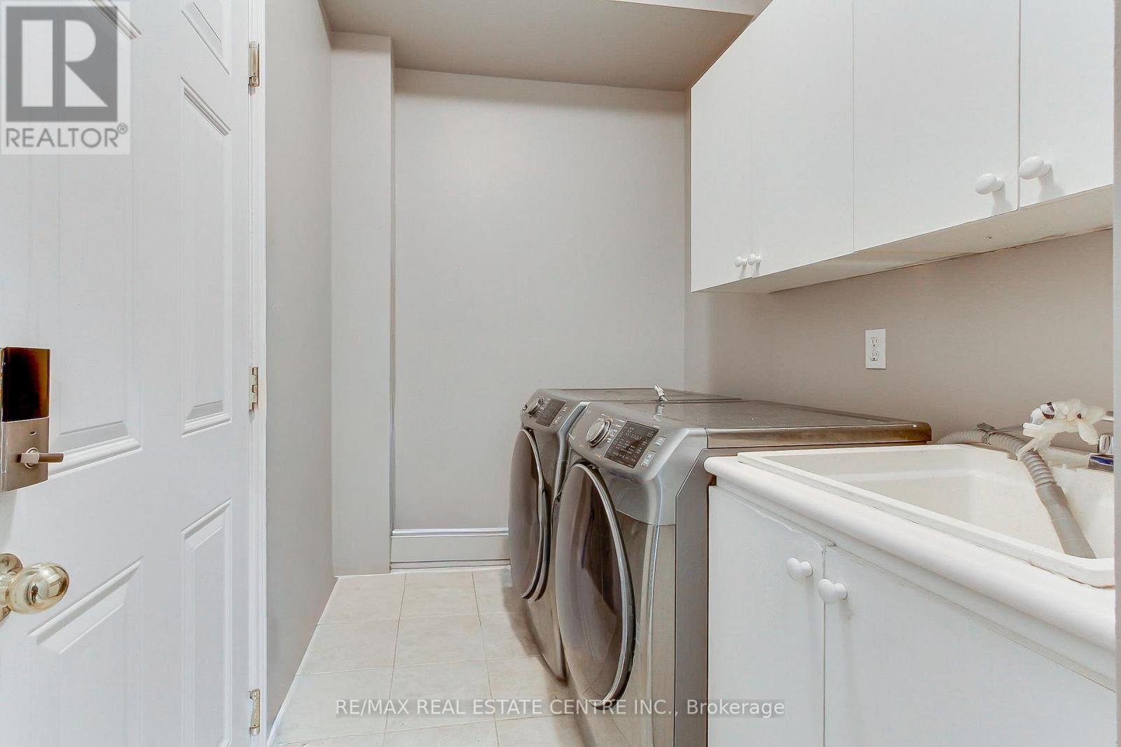 54 Woodbury Crescent, Newmarket, Ontario  L3X 2V5 - Photo 23 - N12944628