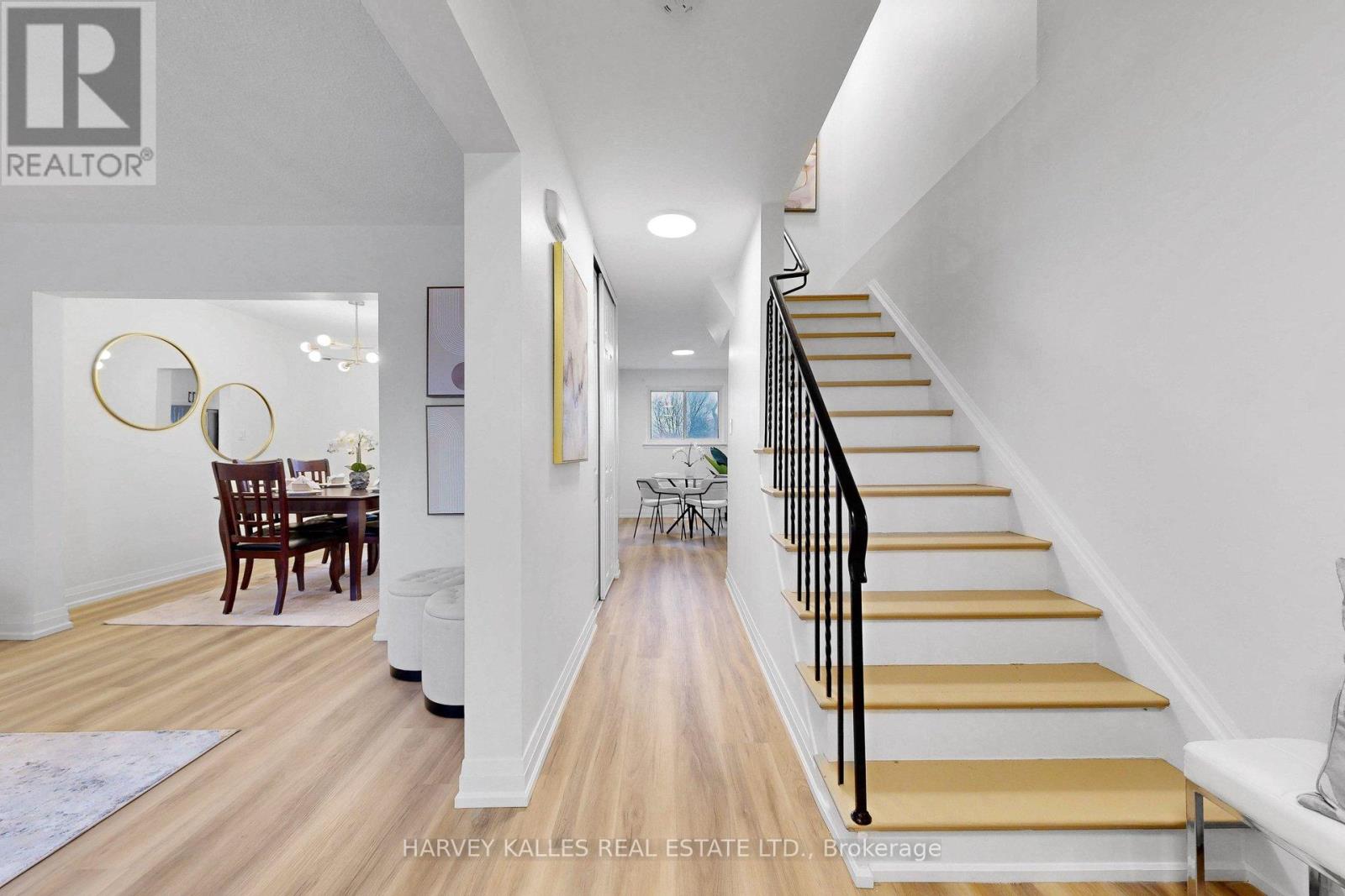 29 Glenmore Crescent, Brampton, Ontario  L6S 1H9 - Photo 3 - W12953822