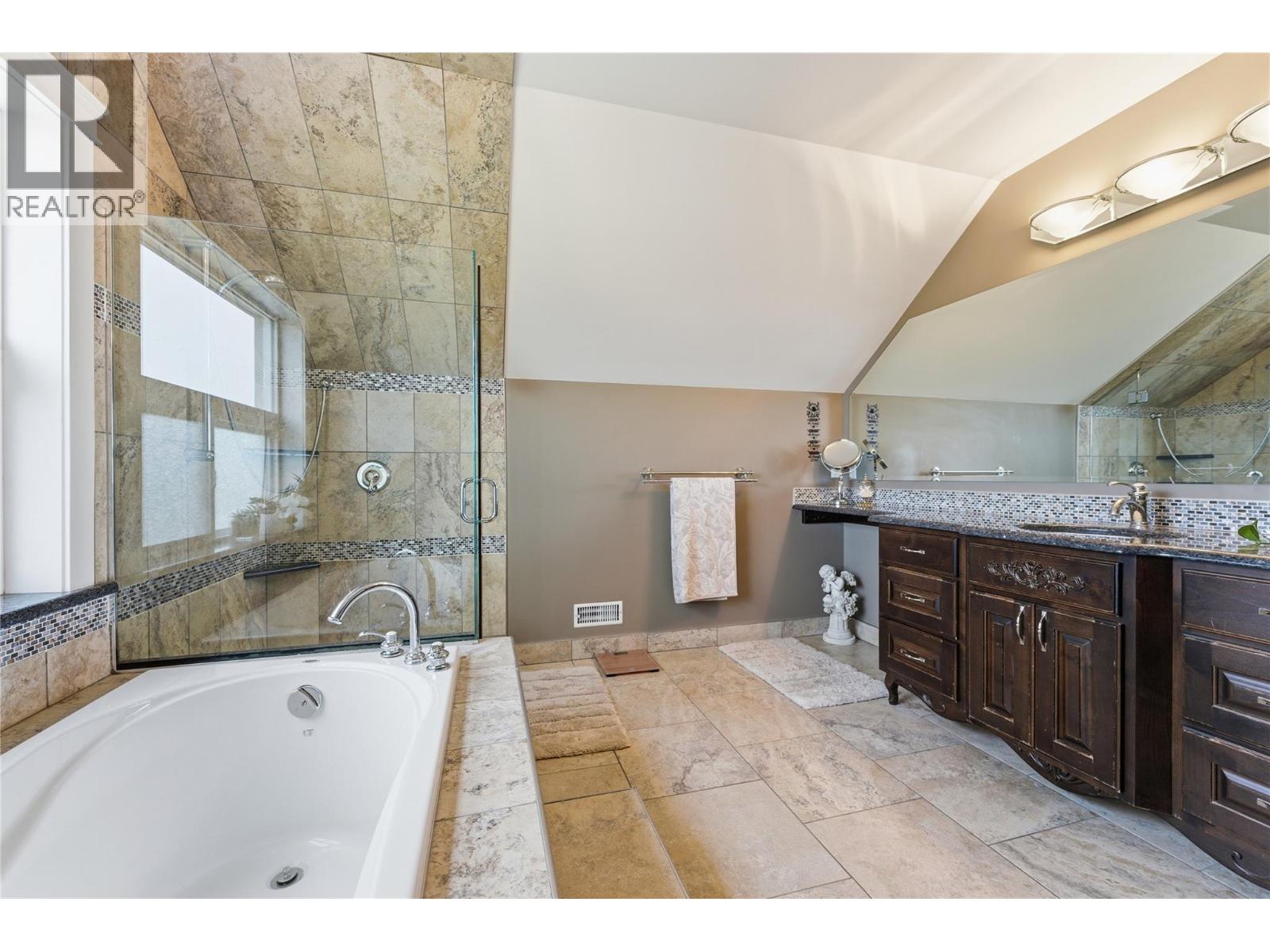 5928 L & A Road, Vernon, British Columbia  V1B 3P9 - Photo 43 - 10381422