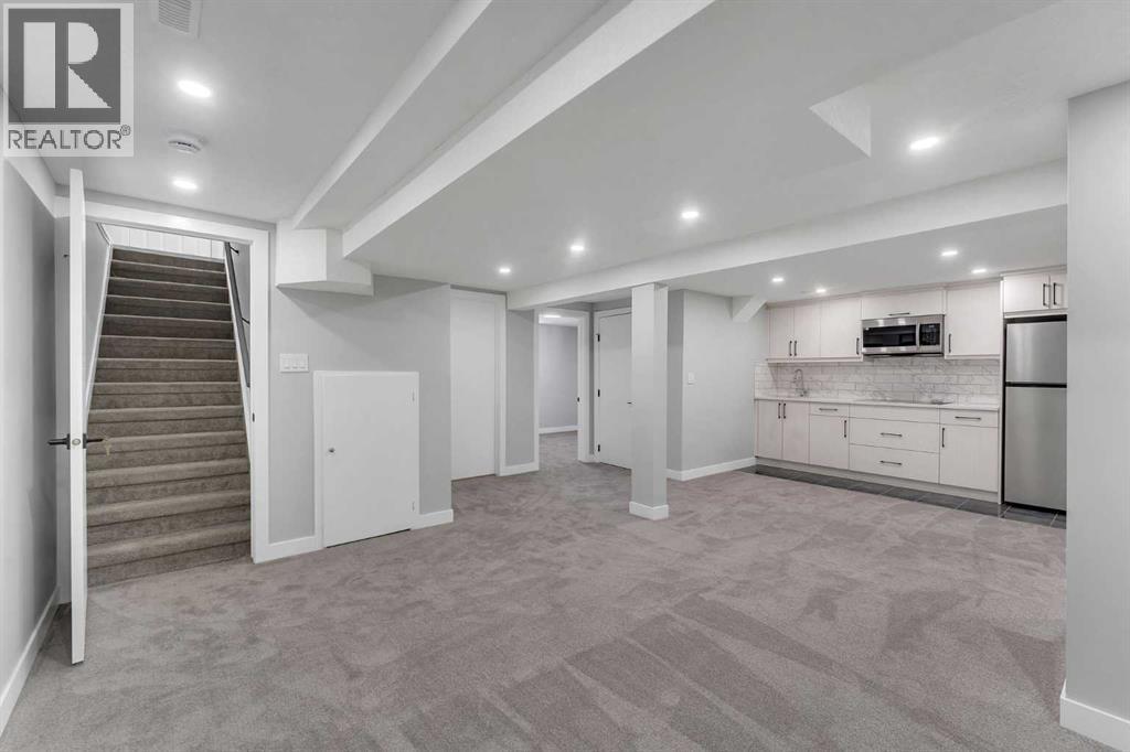 853 Northmount Drive NW, Calgary, Alberta  T2L 0A3 - Photo 19 - A2297546