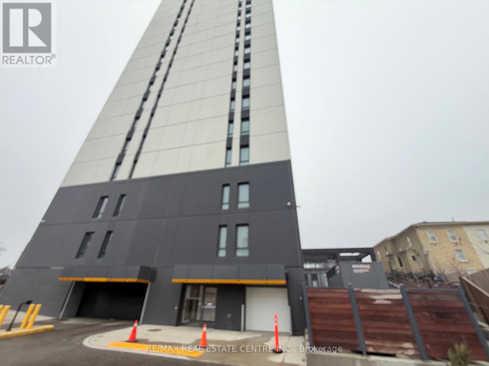 301 - 741 King Street W, Kitchener, Ontario  N2G 0E9 - Photo 5 - X12954546