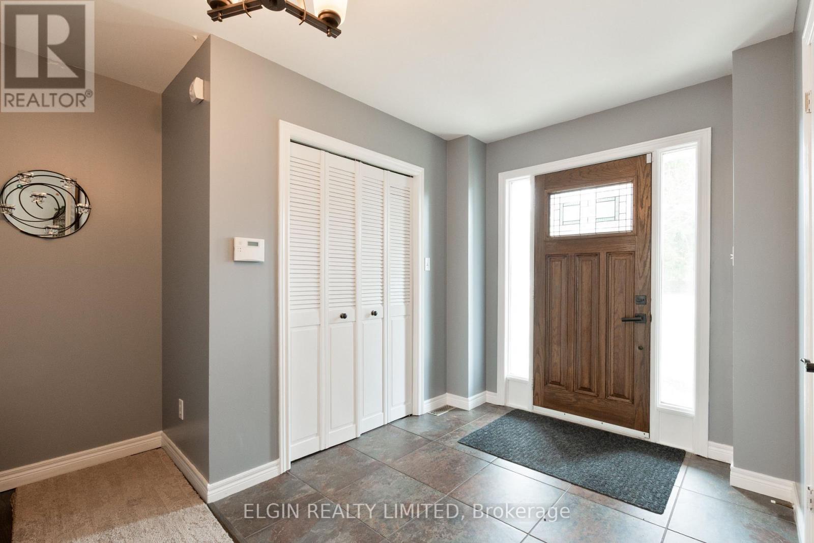 219 Sunset Drive, St. Thomas, Ontario  N5R 3C2 - Photo 5 - X12954550