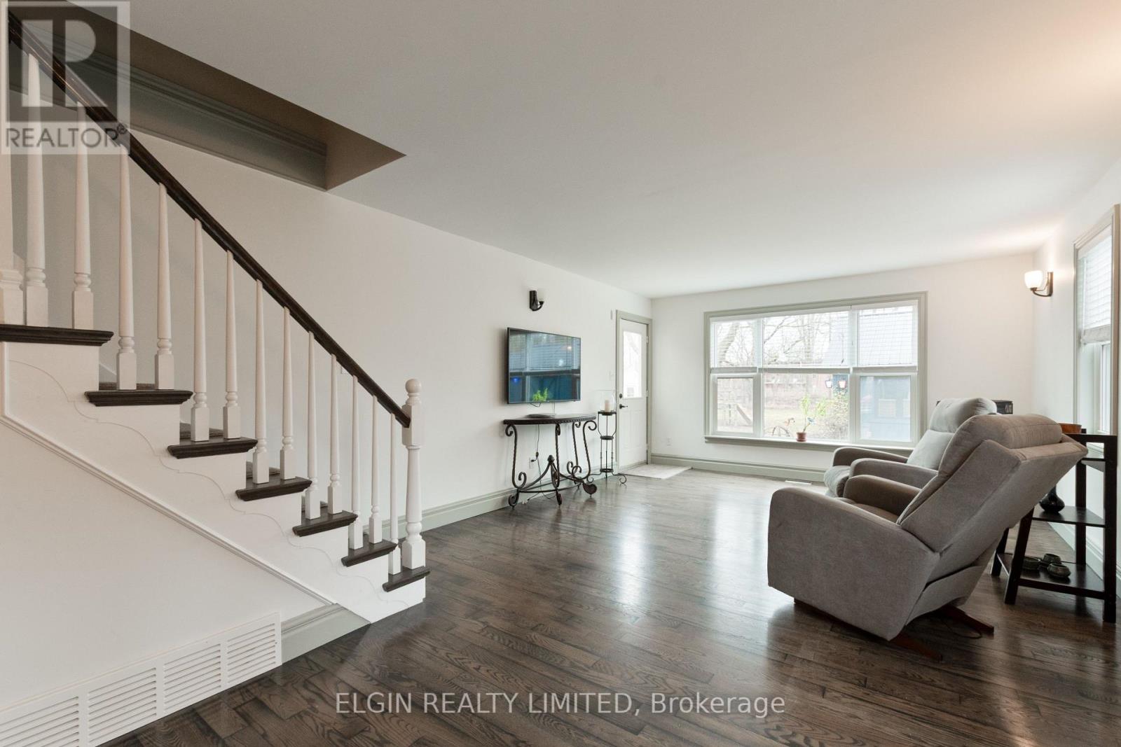 219 Sunset Drive, St. Thomas, Ontario  N5R 3C2 - Photo 6 - X12954550