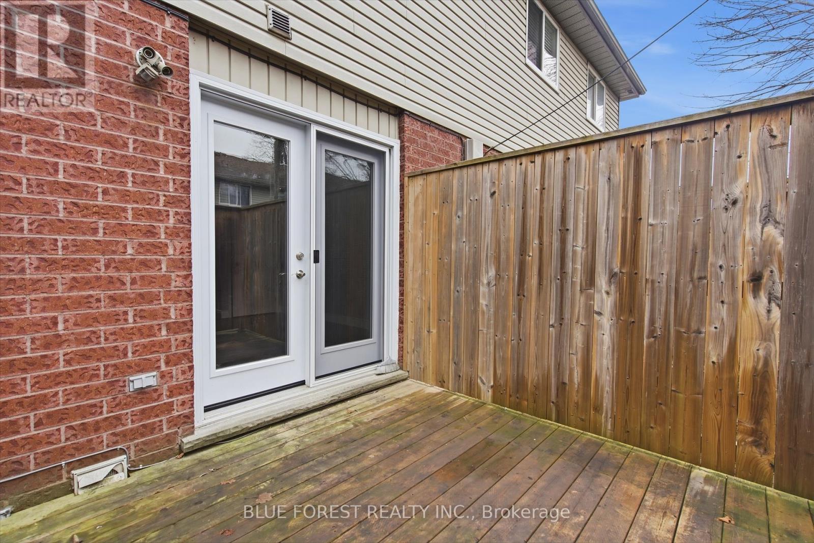 58 - 70 Chapman Court, London North, Ontario  N6G 4Z4 - Photo 28 - X12954590