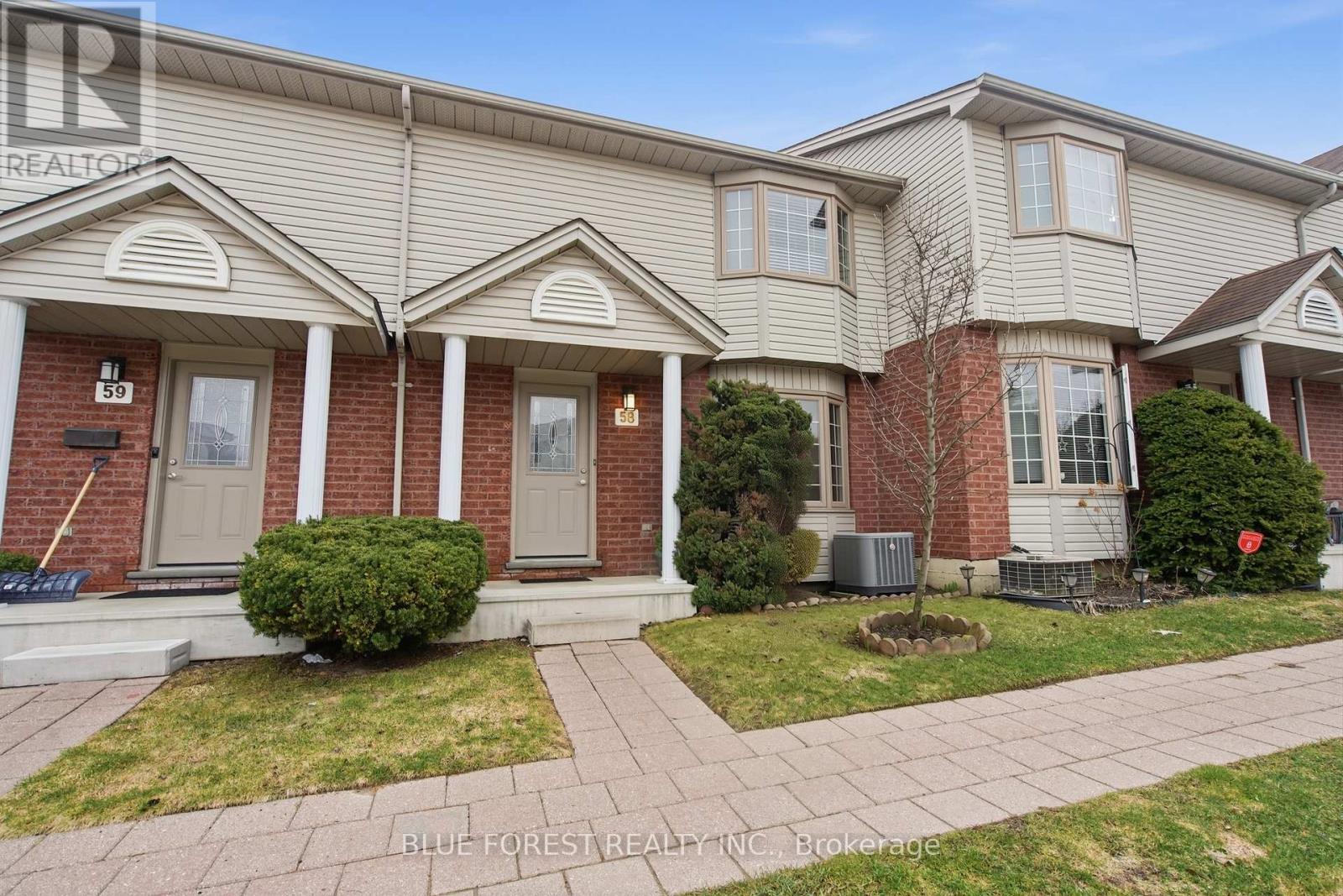 58 - 70 Chapman Court, London North, Ontario  N6G 4Z4 - Photo 3 - X12954590