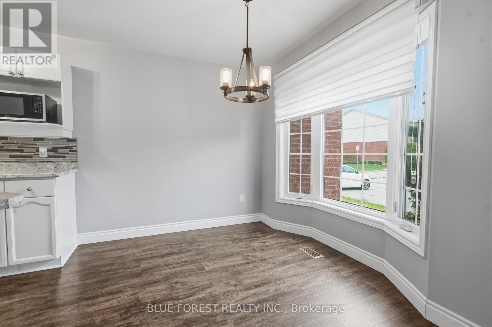 58 - 70 Chapman Court, London North, Ontario  N6G 4Z4 - Photo 6 - X12954590