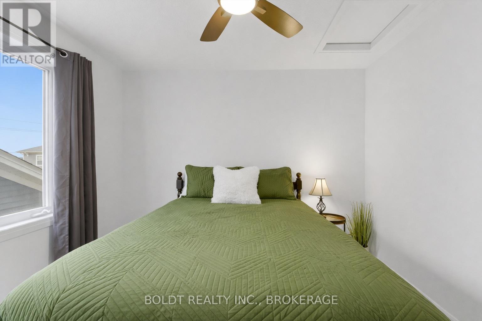 70 Beachwalk Crescent, Fort Erie, Ontario  L0S 1B0 - Photo 25 - X12953006