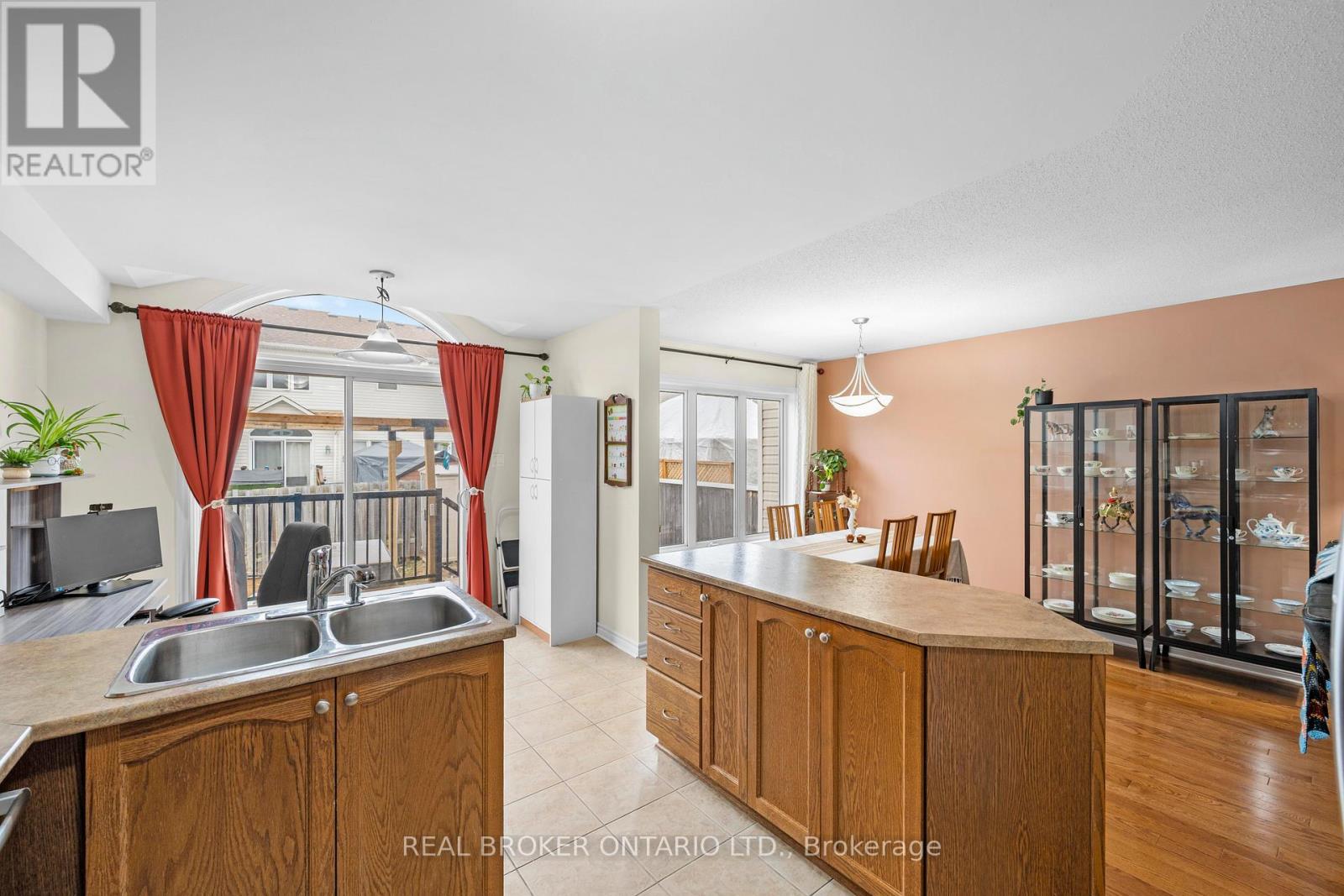 716 Whaley Ridge, Ottawa, Ontario  K4A 0P7 - Photo 17 - X12954542