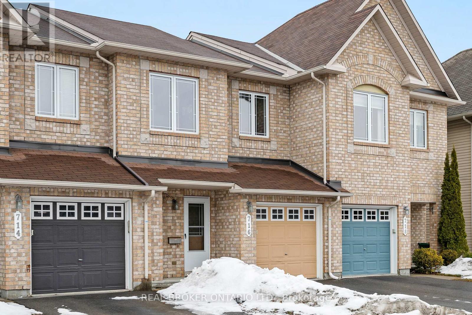 716 Whaley Ridge, Ottawa, Ontario  K4A 0P7 - Photo 2 - X12954542