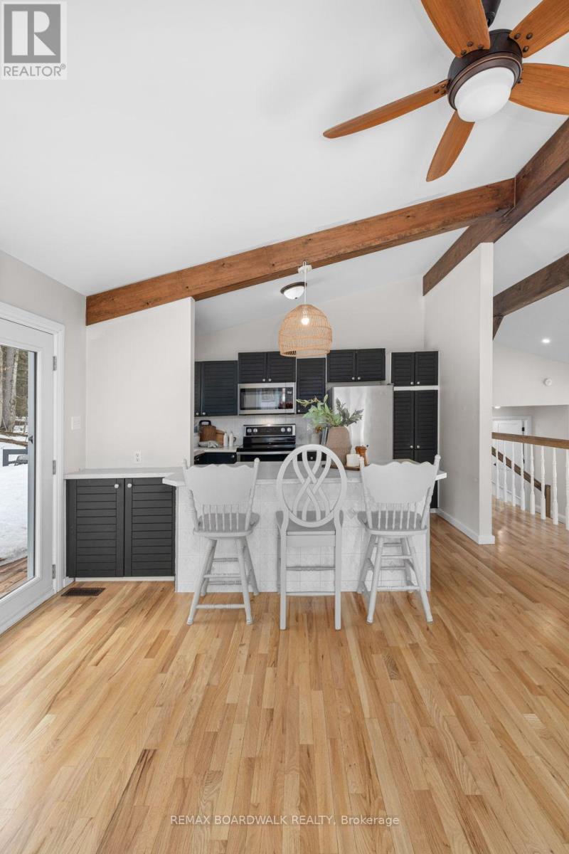 9 Skebo Lane, Horton, Ontario  K7V 3Z8 - Photo 14 - X12954598