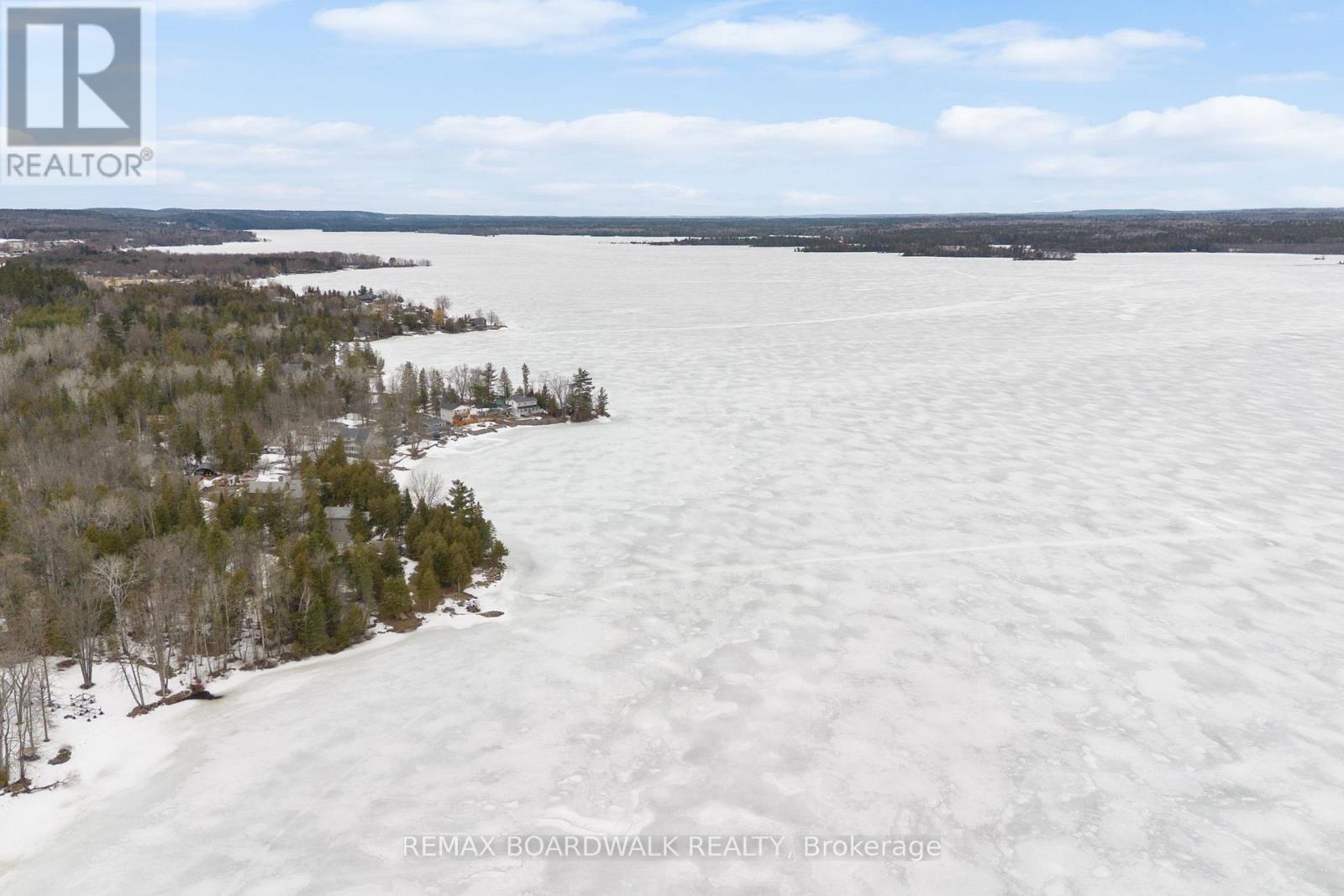 9 Skebo Lane, Horton, Ontario  K7V 3Z8 - Photo 5 - X12954598