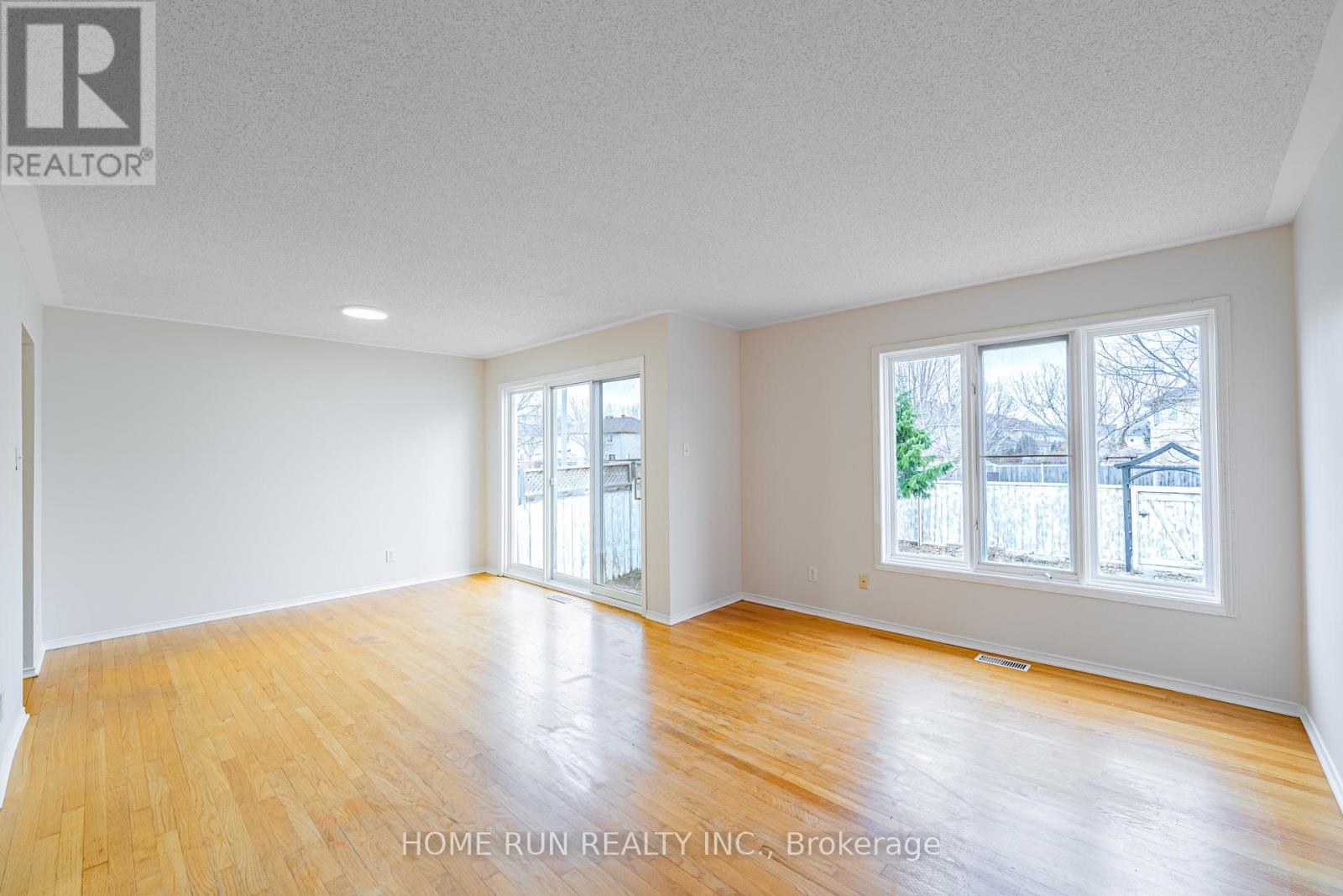 182 Windhurst Drive, Ottawa, Ontario  K2G 6J4 - Photo 10 - X12954610