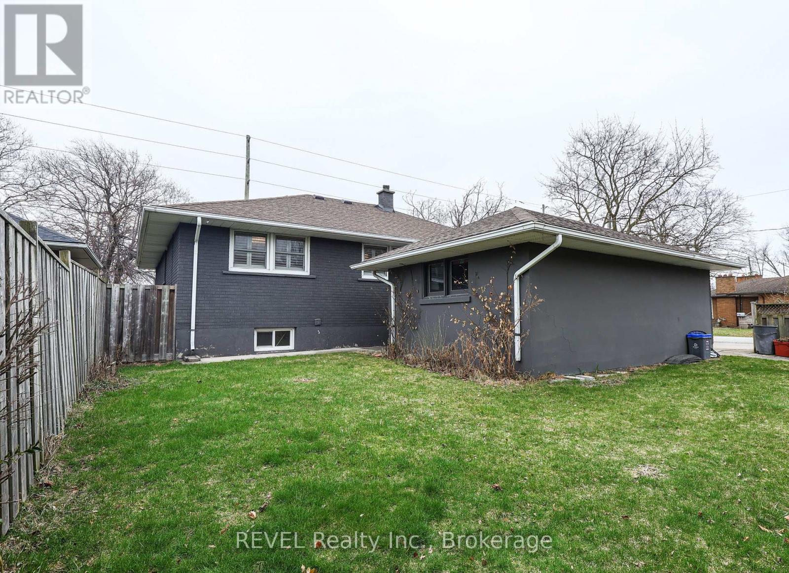 325 Grantham Avenue, St. Catharines, Ontario  L2M 5A8 - Photo 7 - X12954588