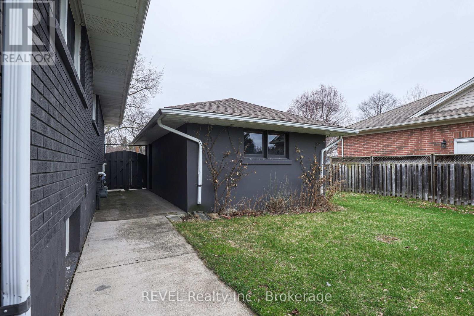 325 Grantham Avenue, St. Catharines, Ontario  L2M 5A8 - Photo 8 - X12954588