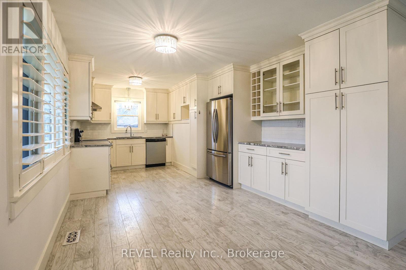 325 Grantham Avenue, St. Catharines, Ontario  L2M 5A8 - Photo 9 - X12954588