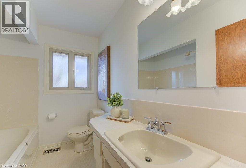 104 Burbank Road, Kitchener, Ontario  N2B 1E2 - Photo 27 - 40812327