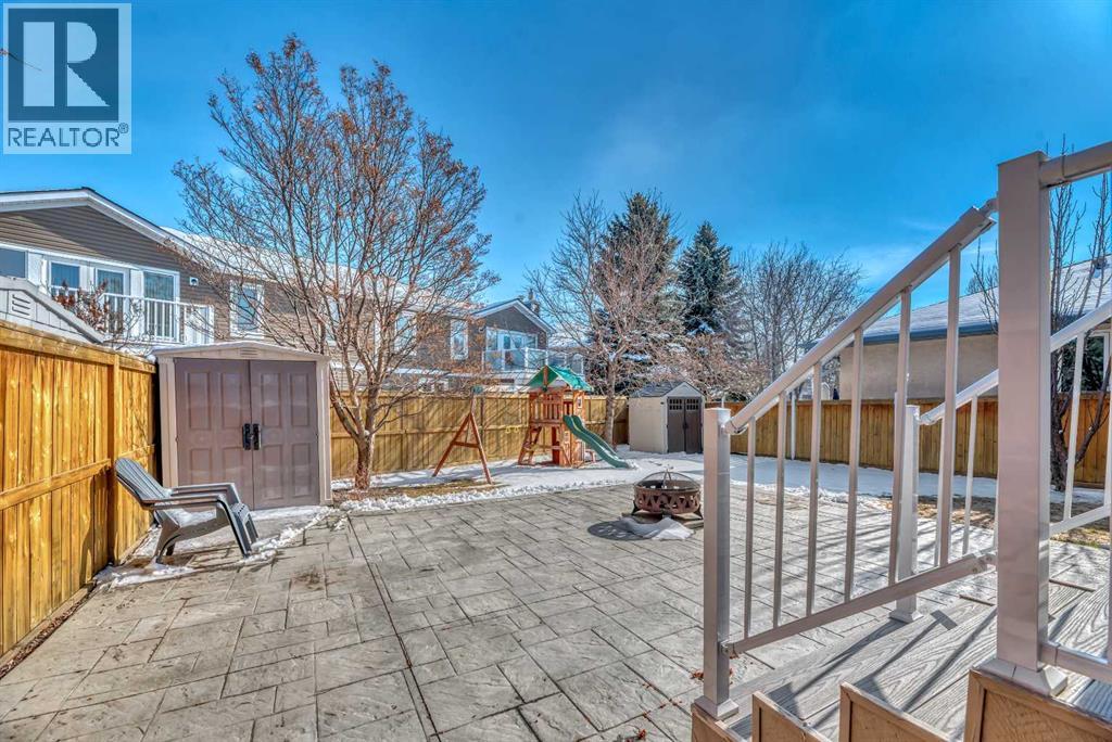 167 Douglasbank Mews Se, Calgary, Alberta  T2Z 2J5 - Photo 4 - A2298445