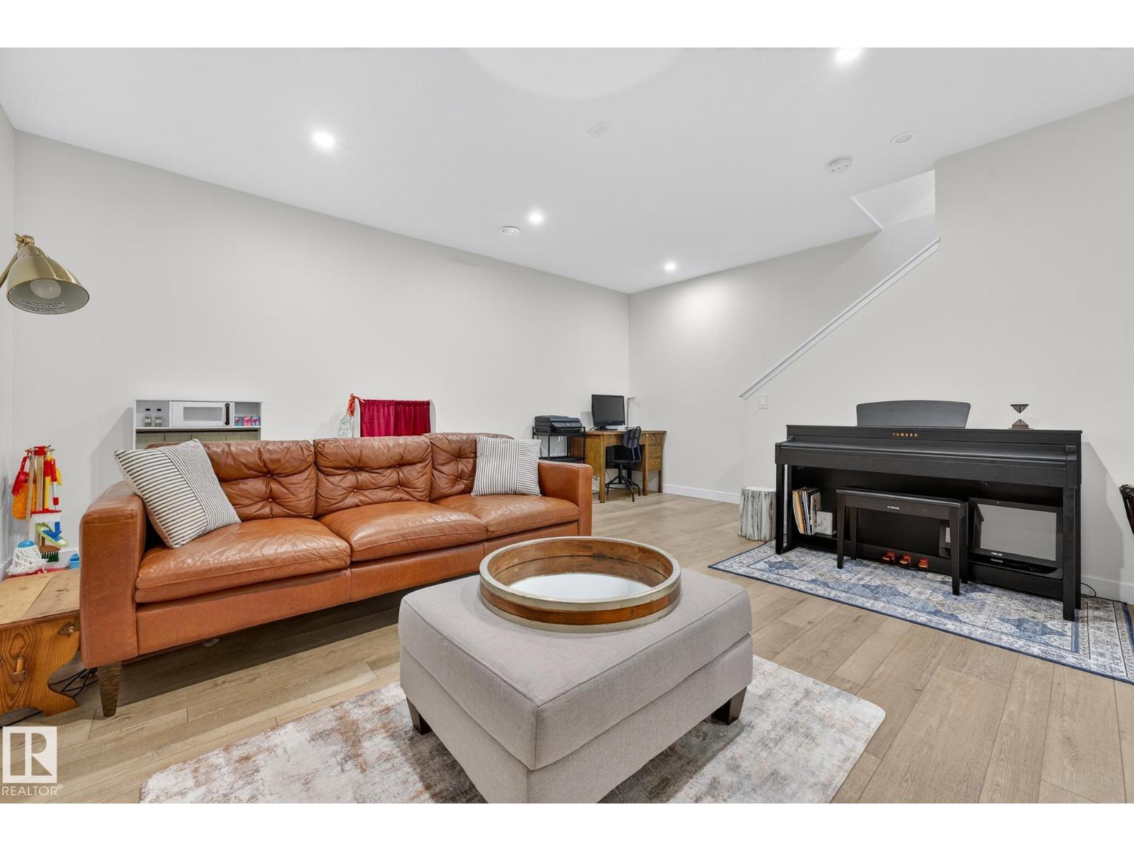 1015 East Bend Nw, Edmonton, Alberta  T6M 0V4 - Photo 36 - E4480472