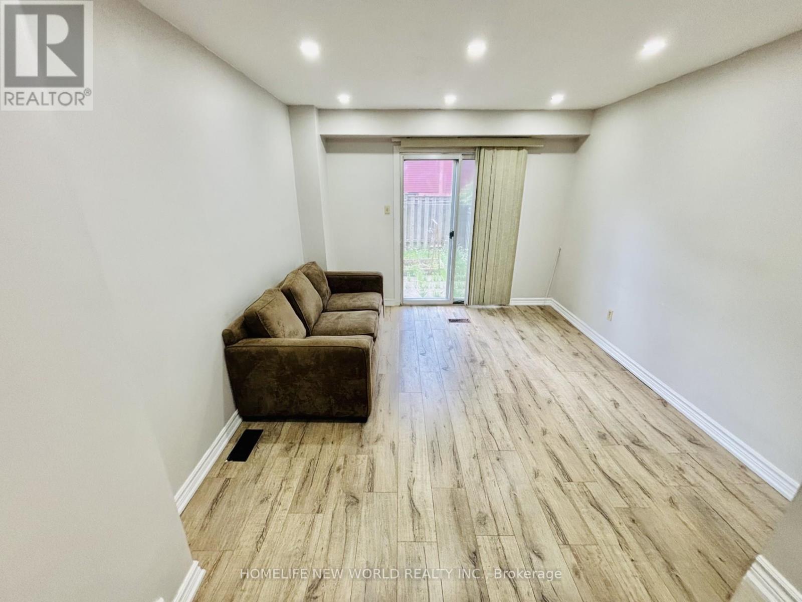 206 - 275 Broadview Avenue, Toronto, Ontario  M4M 3H5 - Photo 3 - E12954600