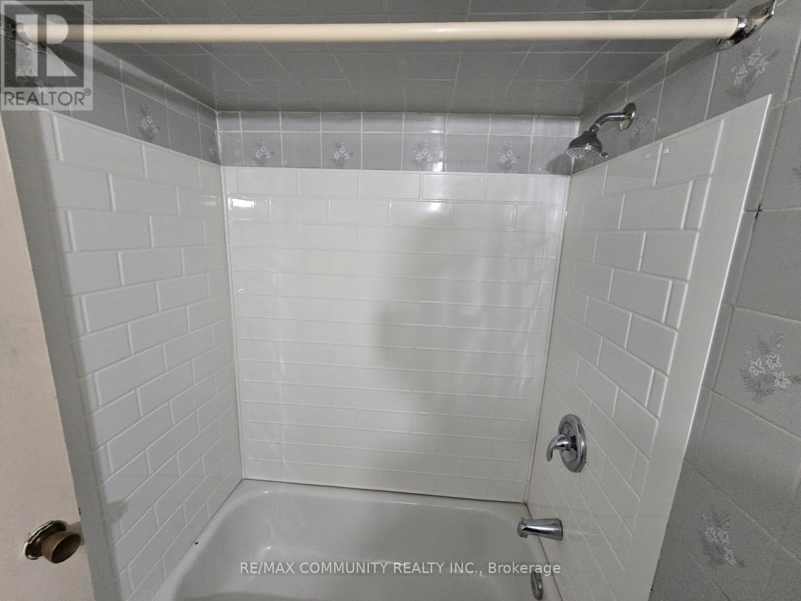 40 Massie Street, Toronto, Ontario  M1S 3Z6 - Photo 6 - E12954604