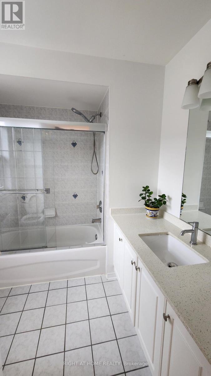 9 Maple Park Way, Markham, Ontario  L6G 1C5 - Photo 6 - N12954594