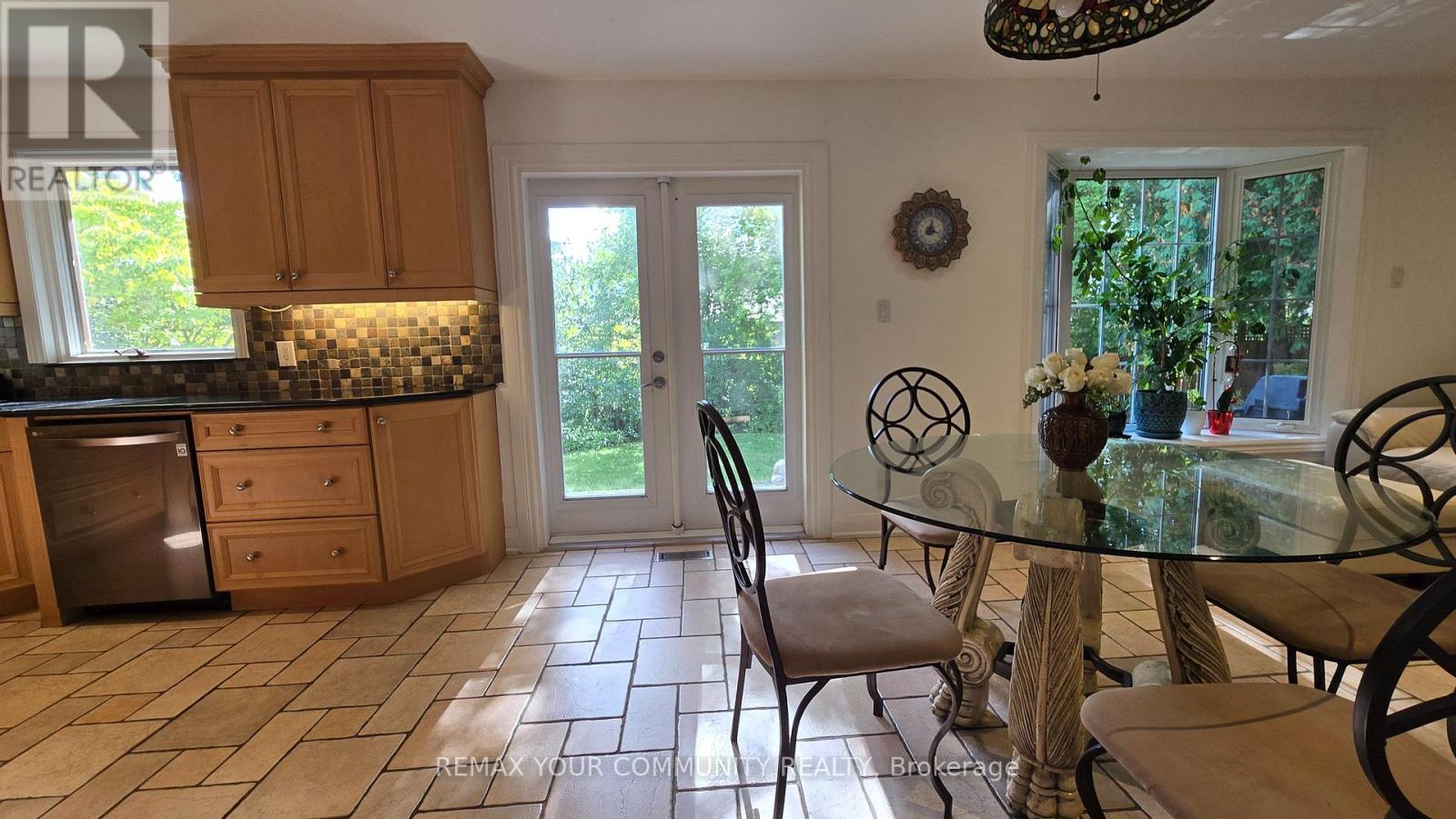 85 Royal Orchard Boulevard, Markham, Ontario  L3T 3C7 - Photo 5 - N12953128