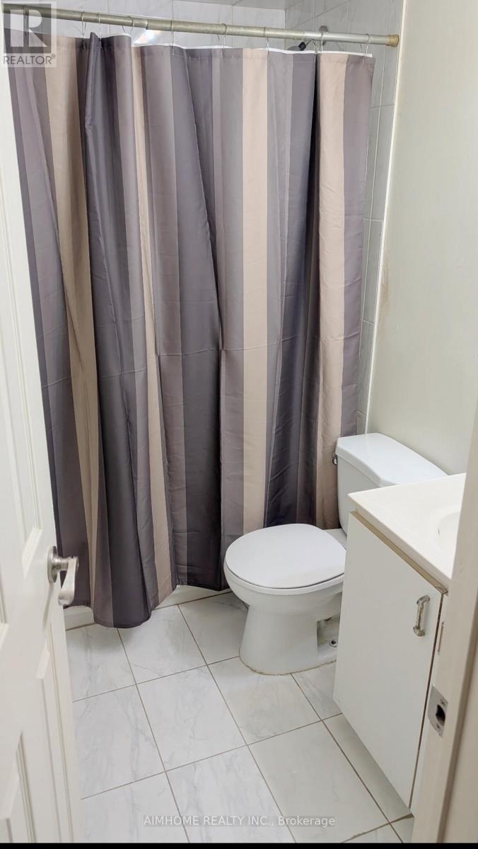 A - 161 Highglen Avenue N, Markham, Ontario  L3R 8T1 - Photo 5 - N12954526