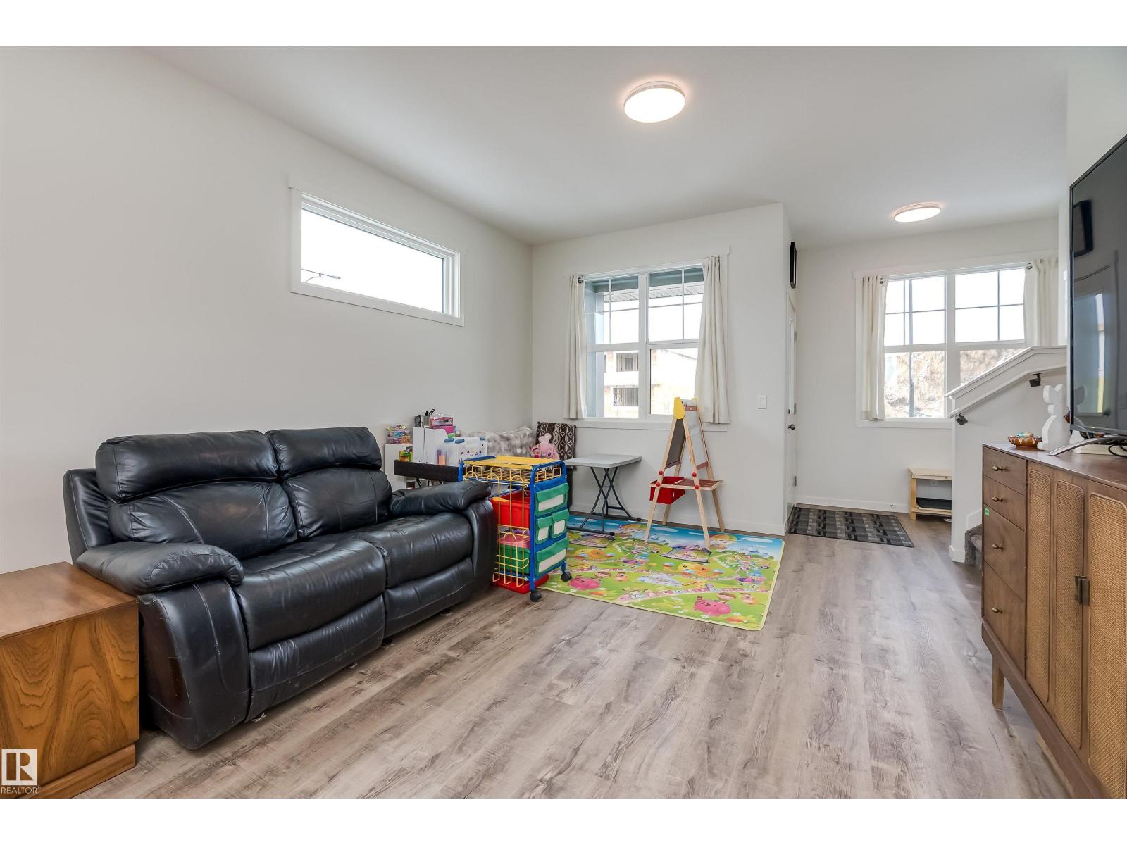 330 Edgemont Dr Nw, Edmonton, Alberta  T6M 3G7 - Photo 10 - E4480475