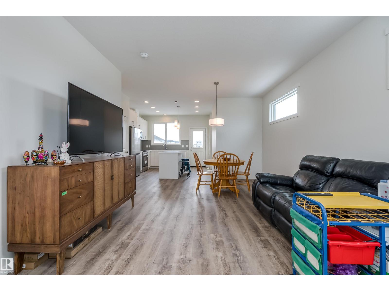 330 Edgemont Dr Nw, Edmonton, Alberta  T6M 3G7 - Photo 8 - E4480475