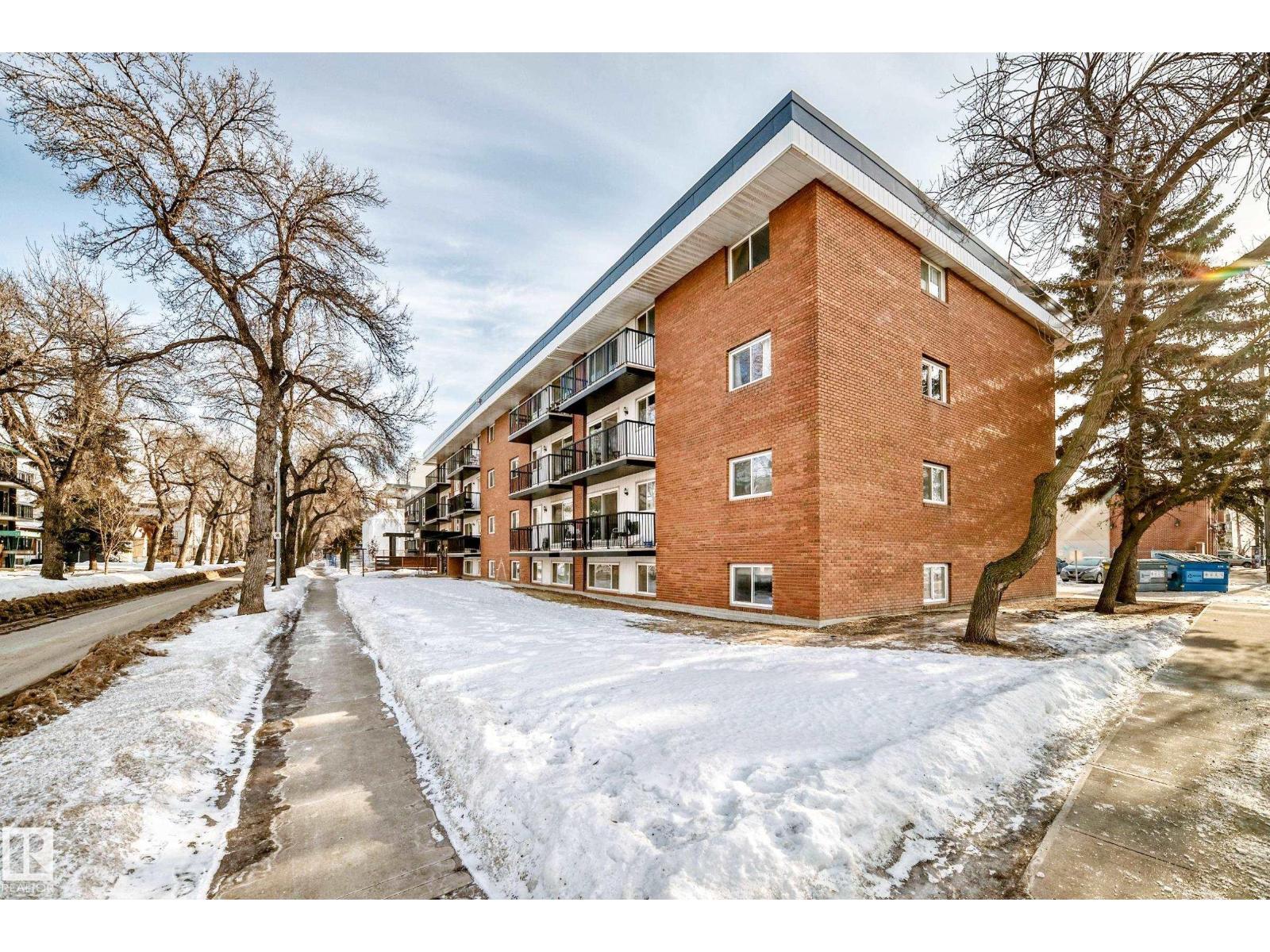 #102 10149 83 Av Nw, Edmonton, Alberta  T6E 2C5 - Photo 2 - E4480476