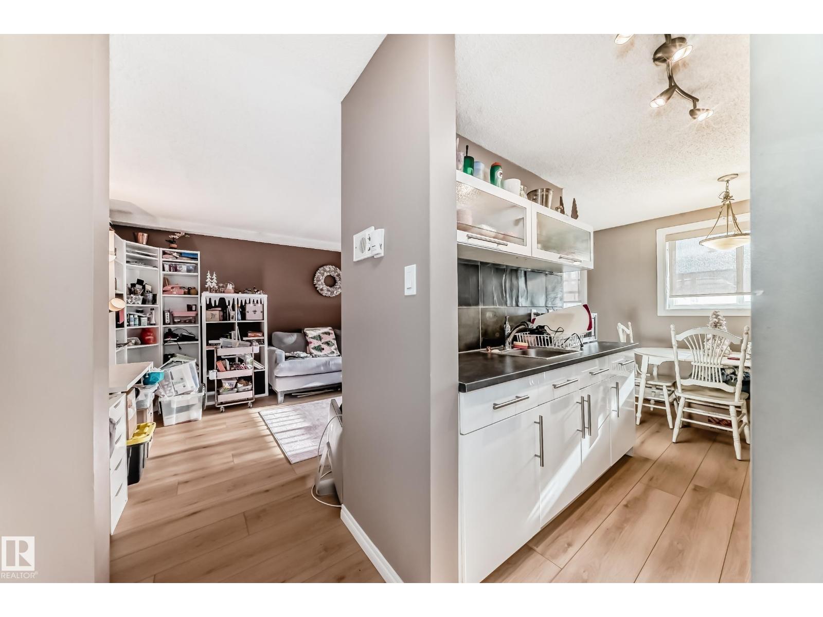 #102 10149 83 Av Nw, Edmonton, Alberta  T6E 2C5 - Photo 8 - E4480476