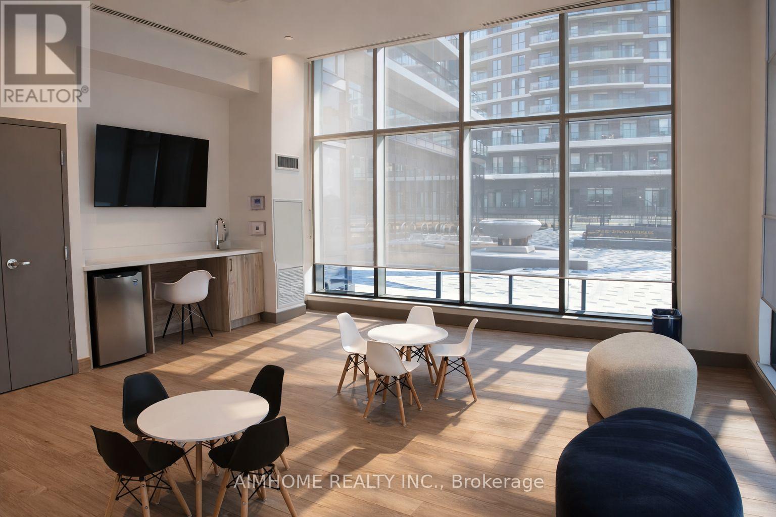 2904 - 15 Watergarden Drive, Mississauga, Ontario  L5R 0H4 - Photo 23 - W12946994