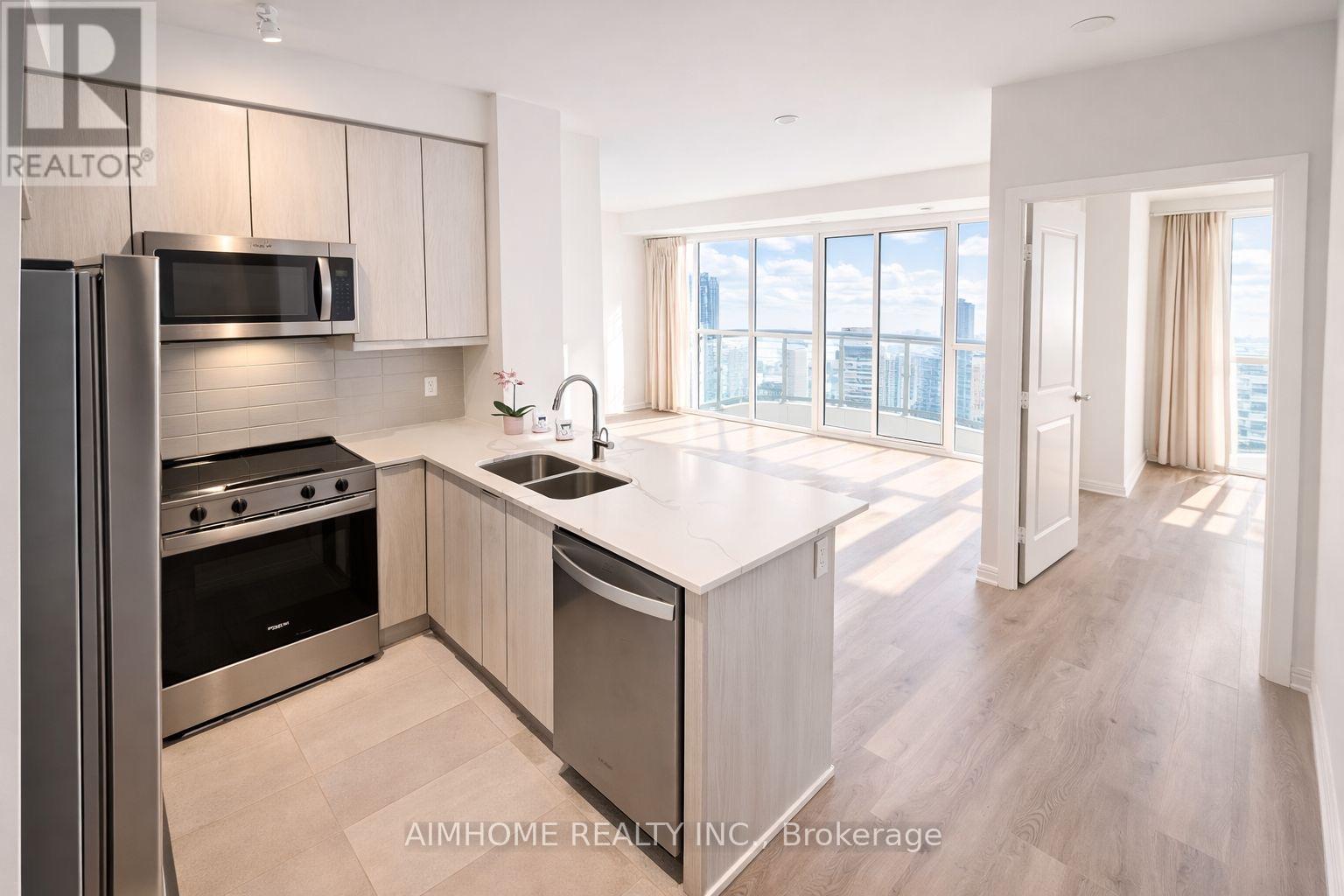 2904 - 15 Watergarden Drive, Mississauga, Ontario  L5R 0H4 - Photo 8 - W12946994