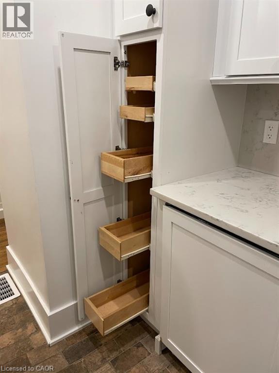 601 York Street, Kitchener, Ontario  N2G 1T9 - Photo 12 - 40814064