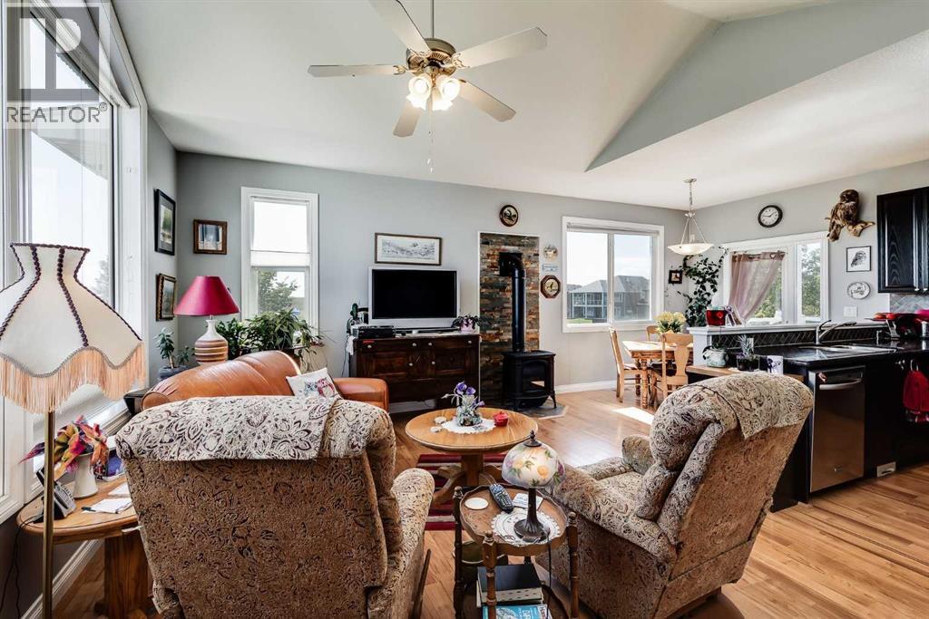 6 Garneau Gate, Carstairs, Alberta  T0M 0N0 - Photo 13 - A2297987