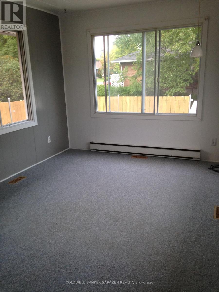 911 Blair Road, Ottawa, Ontario  K1J 7M8 - Photo 15 - X12954626