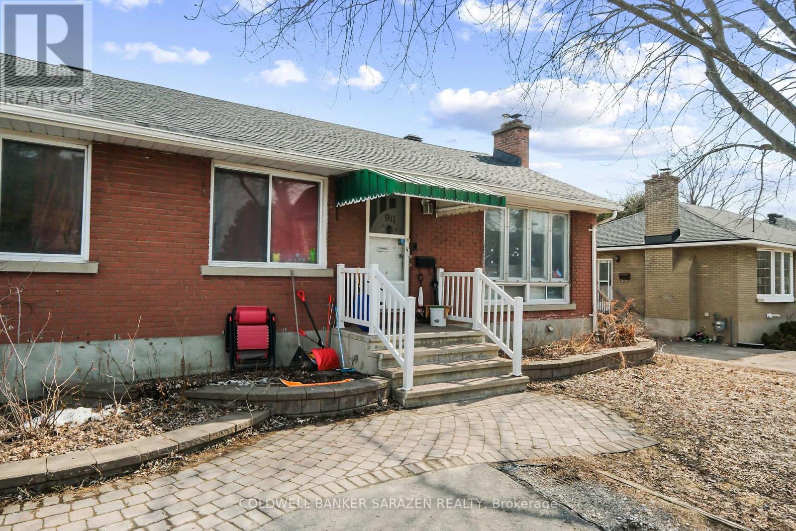 911 Blair Road, Ottawa, Ontario  K1J 7M8 - Photo 2 - X12954626