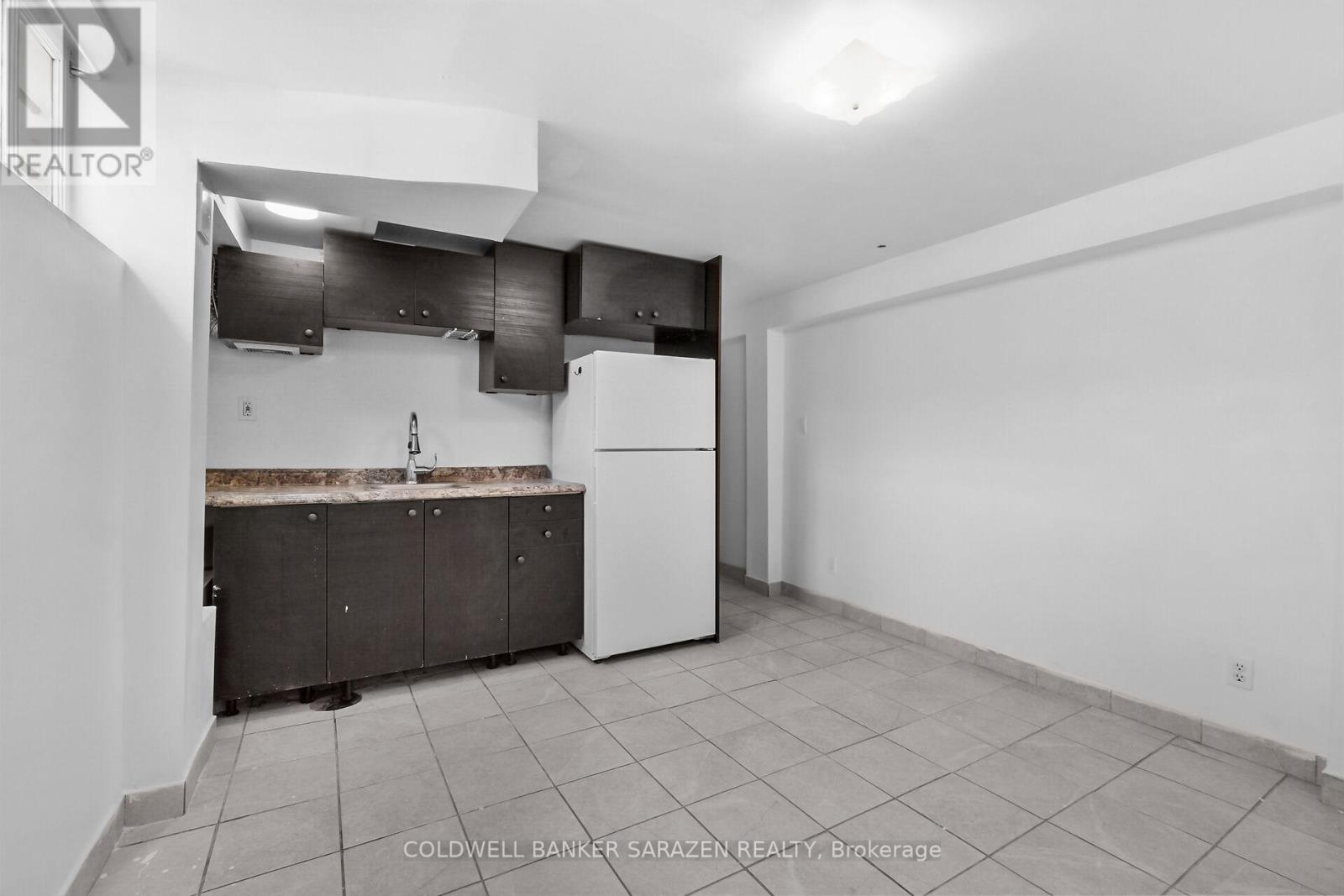 911 Blair Road, Ottawa, Ontario  K1J 7M8 - Photo 31 - X12954626