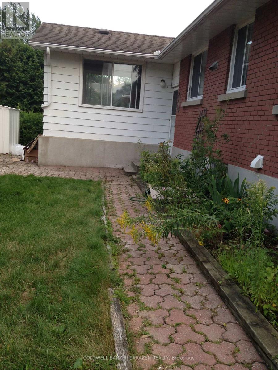 911 Blair Road, Ottawa, Ontario  K1J 7M8 - Photo 9 - X12954626