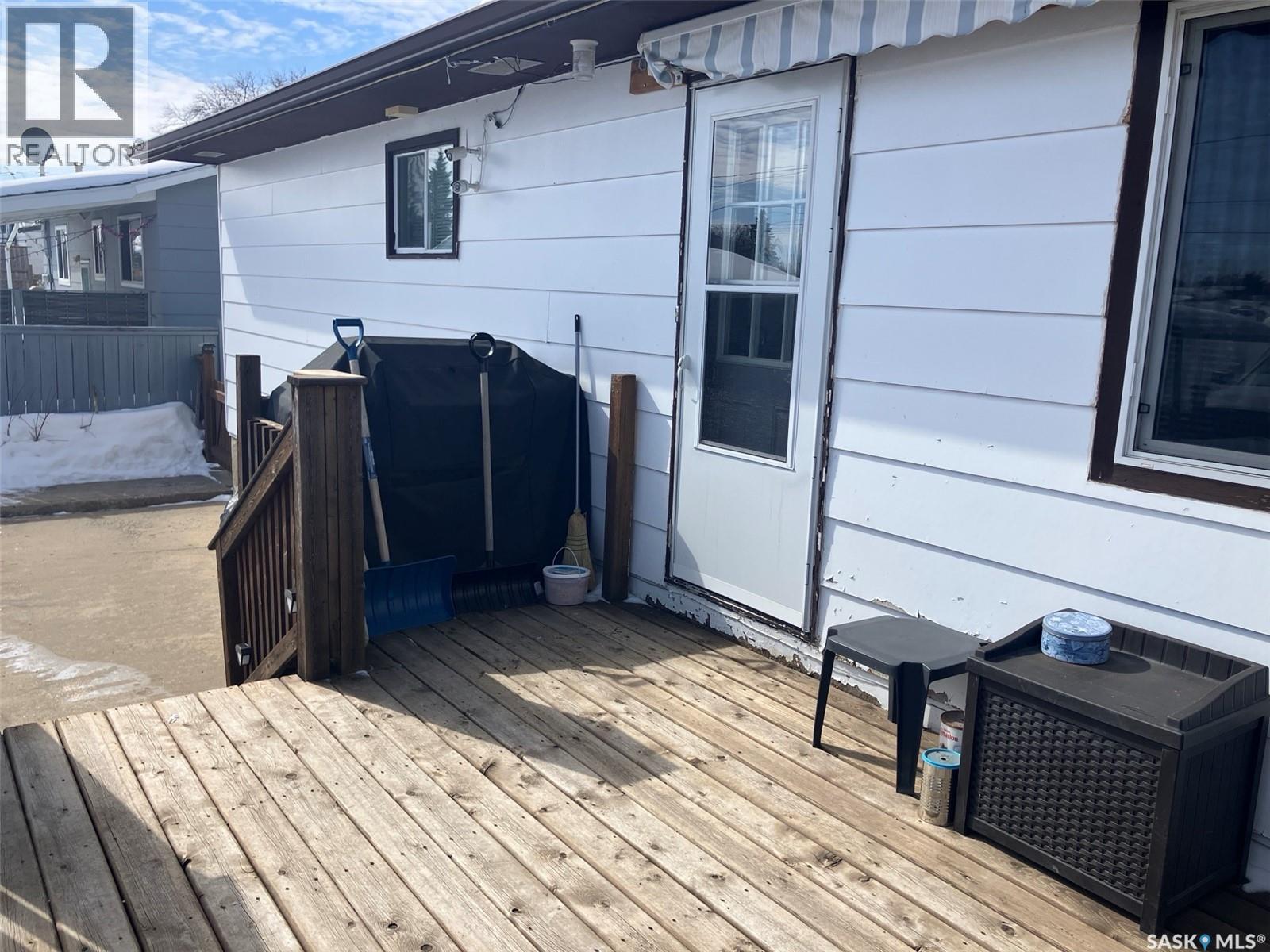 1103 3rd Street W, Nipawin, Saskatchewan  S0E 1E0 - Photo 4 - SK031806