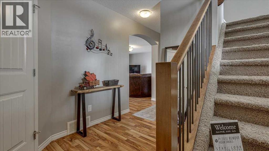 148 Valley Crescent, Blackfalds, Alberta  T4M 0K2 - Photo 5 - A2297975