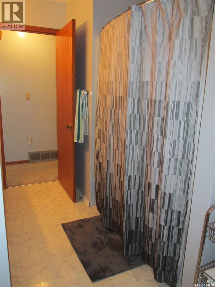 1103 3rd Street W, Nipawin, Saskatchewan  S0E 1E0 - Photo 20 - SK031806