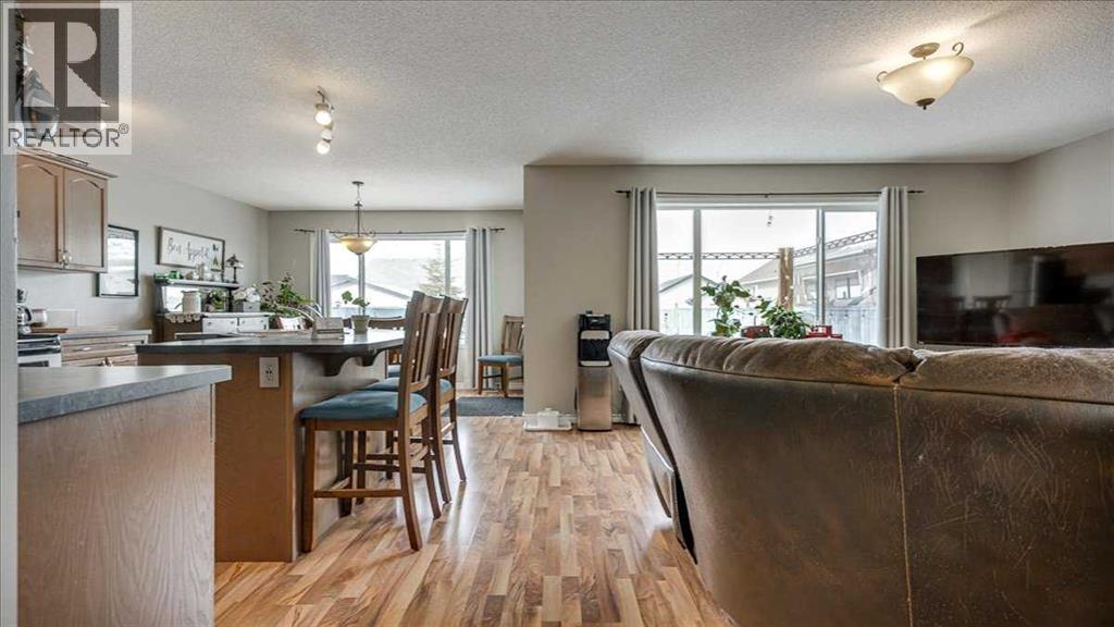 148 Valley Crescent, Blackfalds, Alberta  T4M 0K2 - Photo 7 - A2297975
