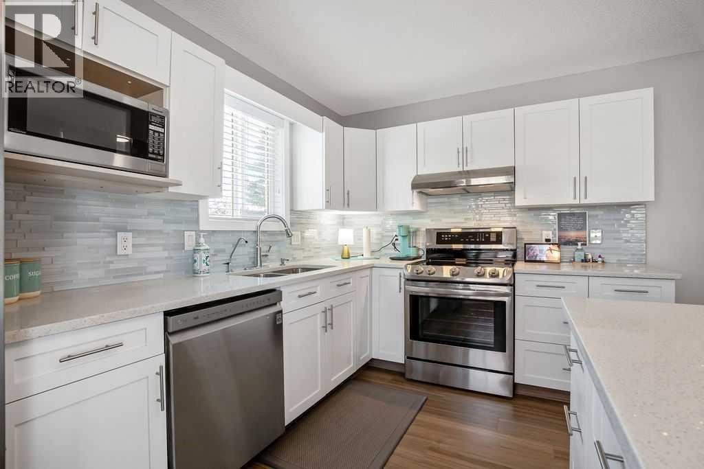 201 Fairway Drive NW, High River, Alberta  T1V 1C9 - Photo 8 - A2288579