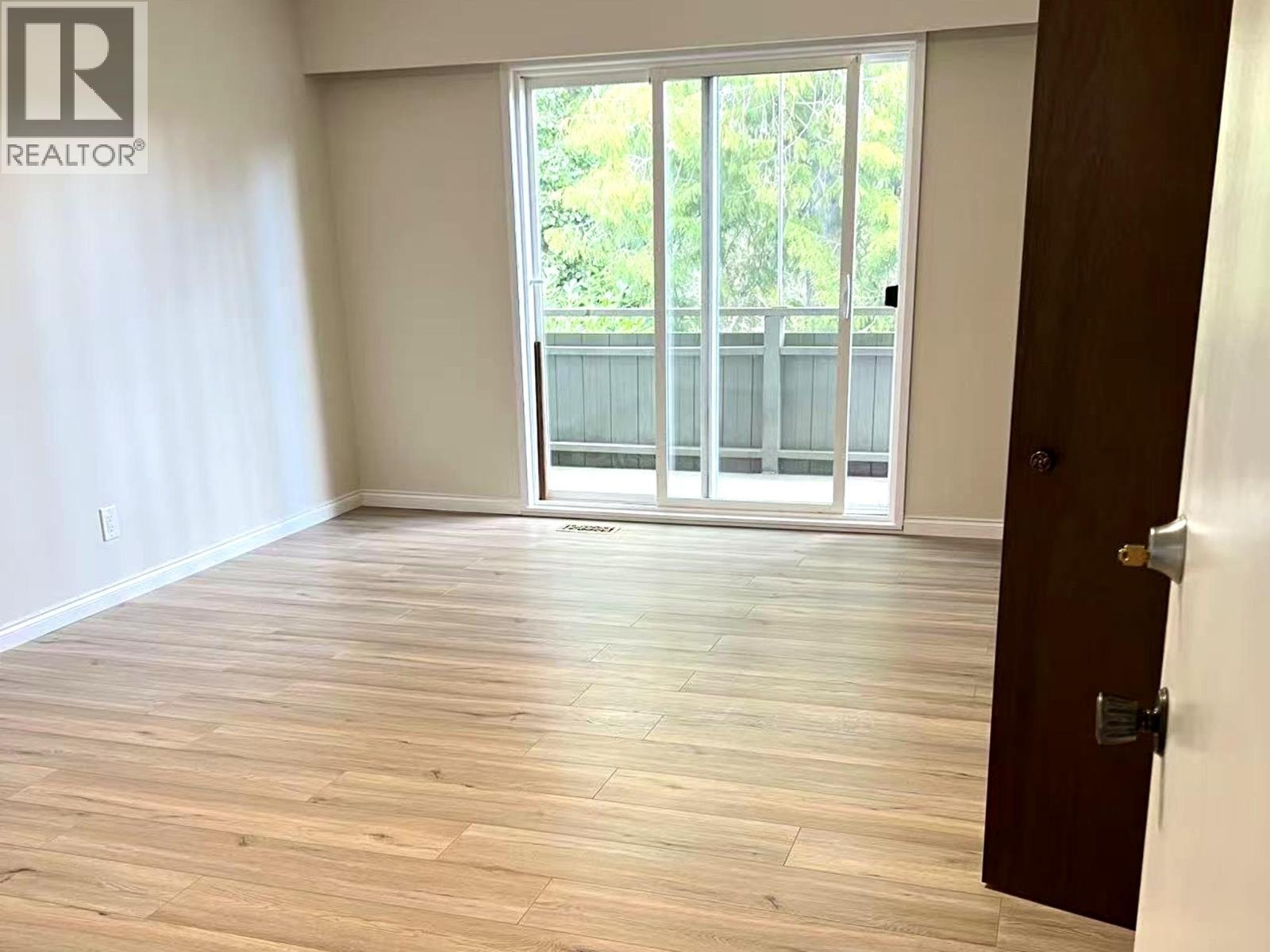 4383 Pinewood Crescent, Burnaby, British Columbia  V5G 2J7 - Photo 6 - R3106820