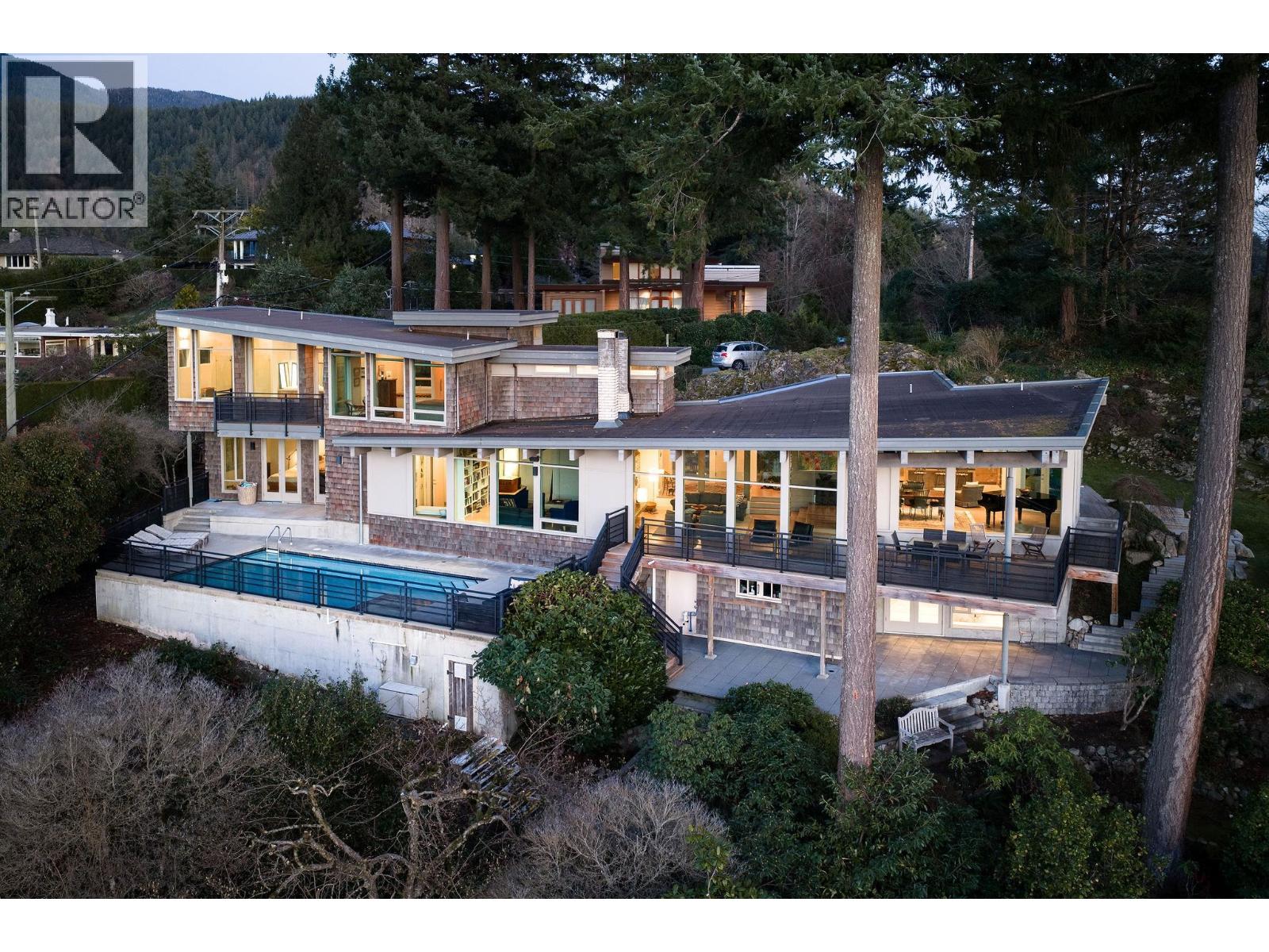 6235 OVERSTONE DRIVE, West Vancouver, British Columbia