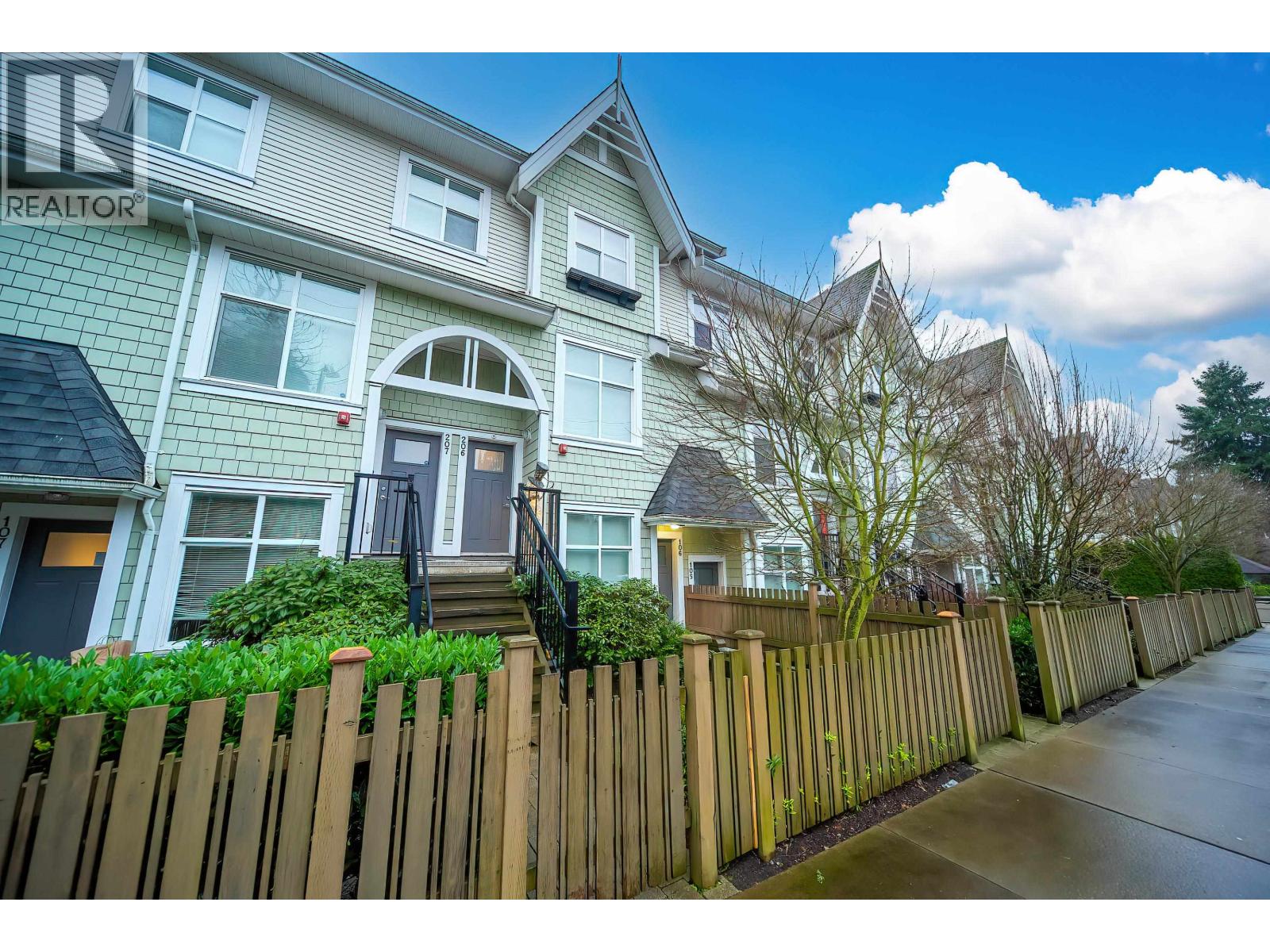 206 7250 18th Avenue, Burnaby, British Columbia  V3N 1H3 - Photo 3 - R3106779