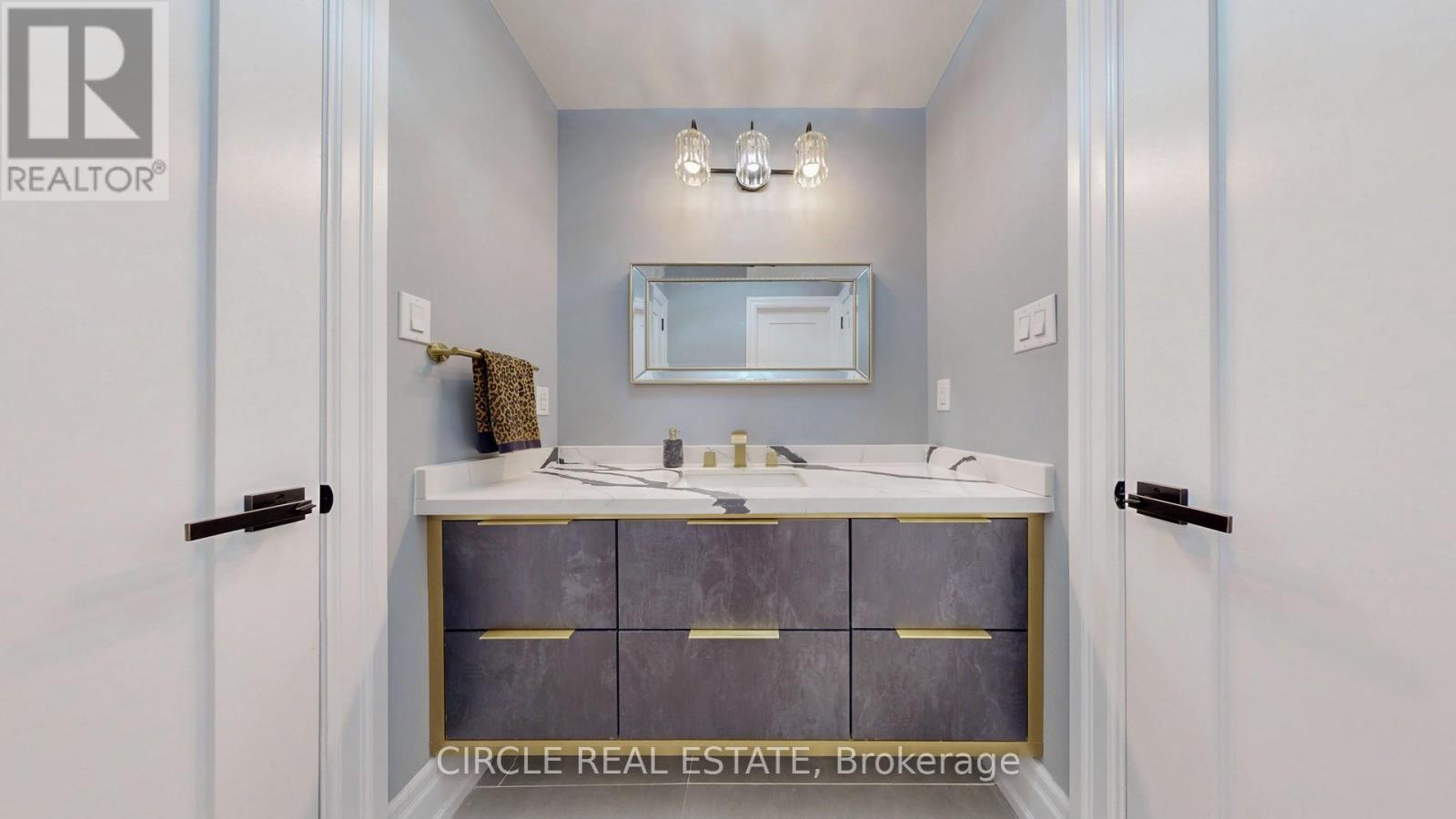 5351 Forest Ridge Drive, Mississauga, Ontario  L5M 5B4 - Photo 30 - W12954614